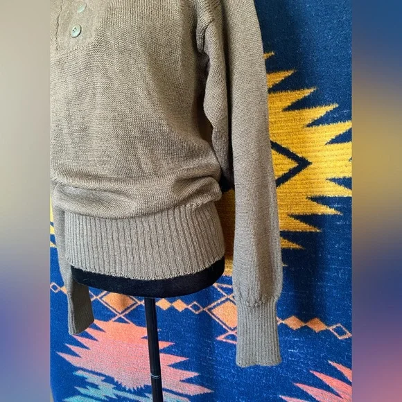 Vintage Unisex Military Issue Olive Brown Wool Button top Sweater!